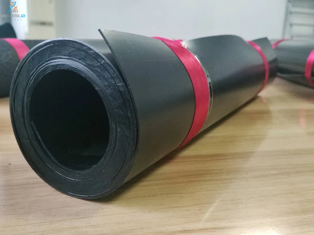 Smooth HDPE geomembrane roll